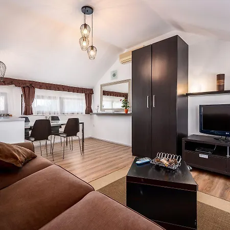 Apartman Hundefreundliches Nur 300 Meter Zum *